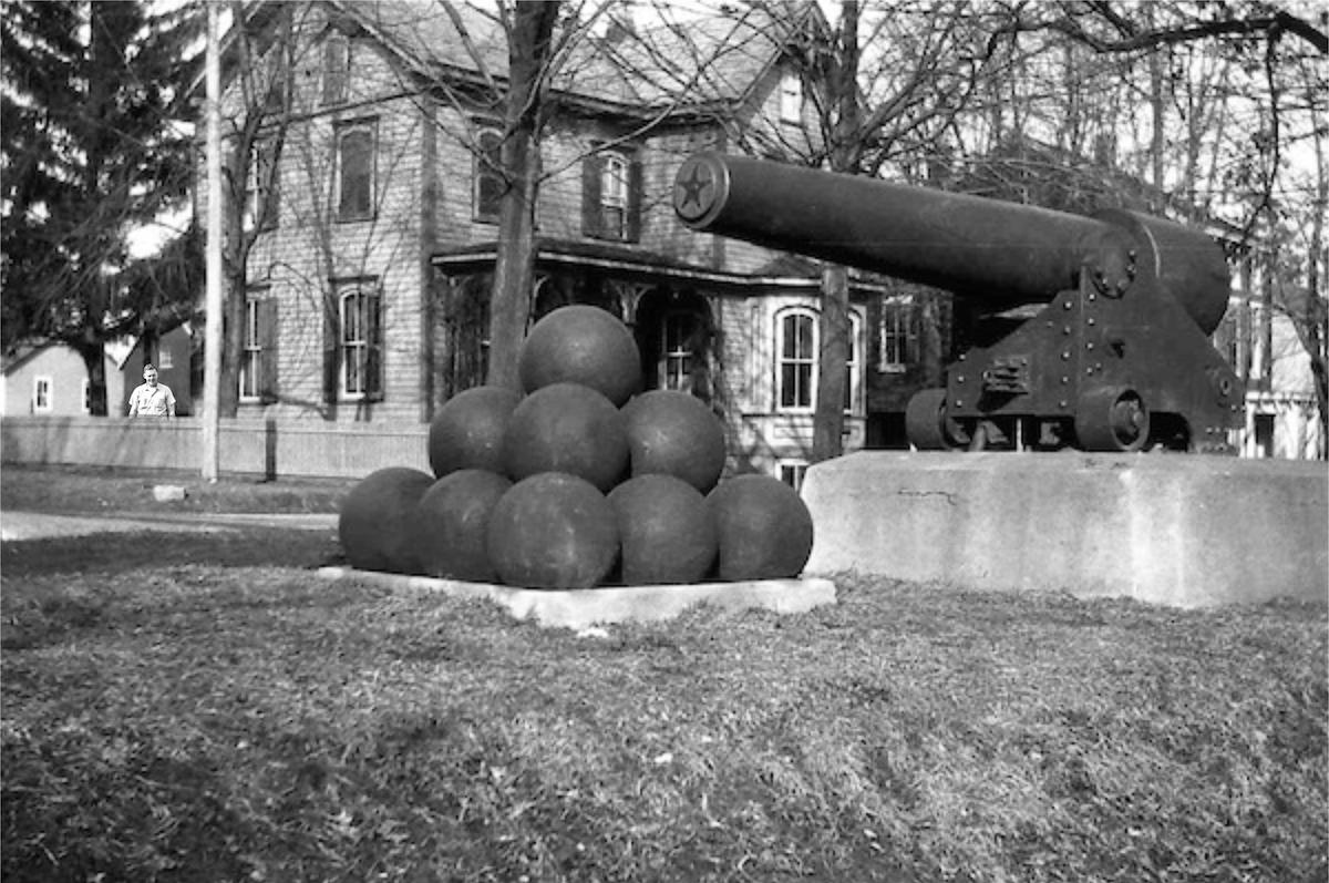 The old cannon in New Hope PA