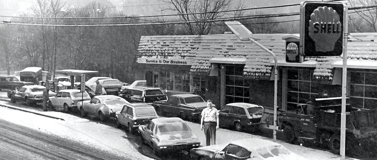 Old picture of Melson's auto shop when it was also a Shell station